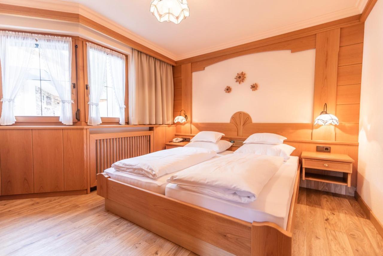 Hotel Garni Apart Tina Ischgl Bagian luar foto