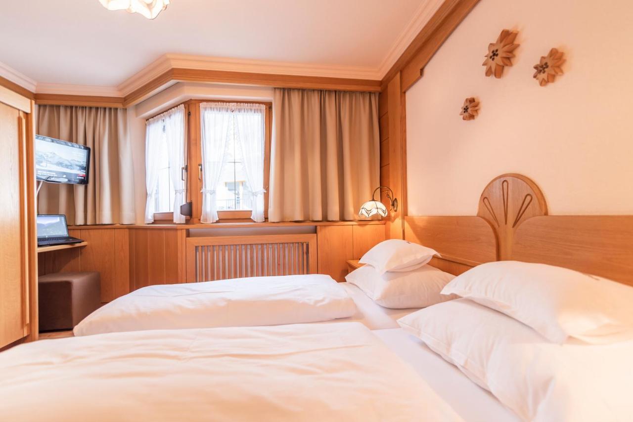 Hotel Garni Apart Tina Ischgl Bagian luar foto