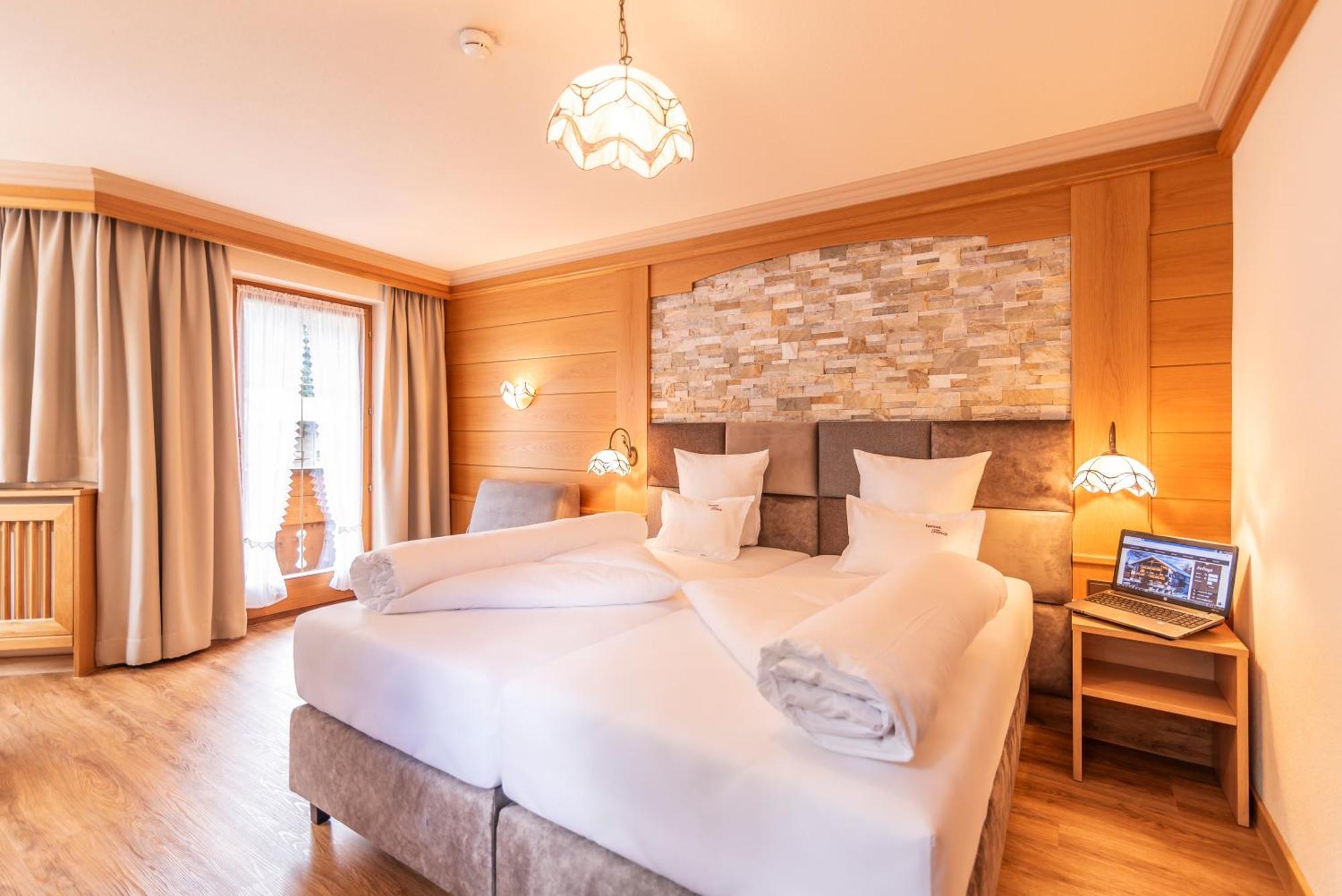 Hotel Garni Apart Tina Ischgl Bagian luar foto