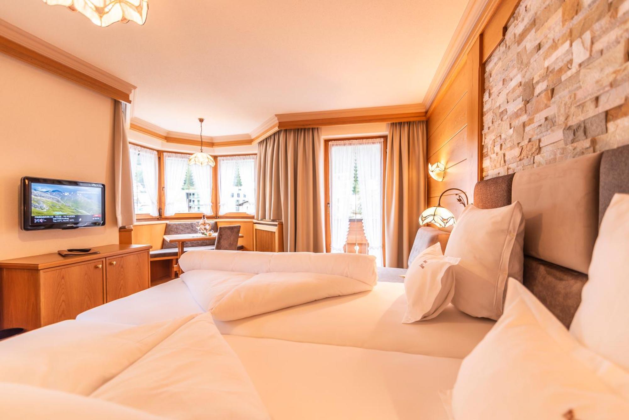 Hotel Garni Apart Tina Ischgl Bagian luar foto