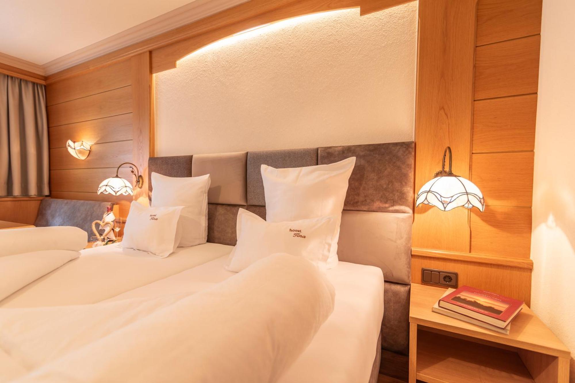 Hotel Garni Apart Tina Ischgl Bagian luar foto